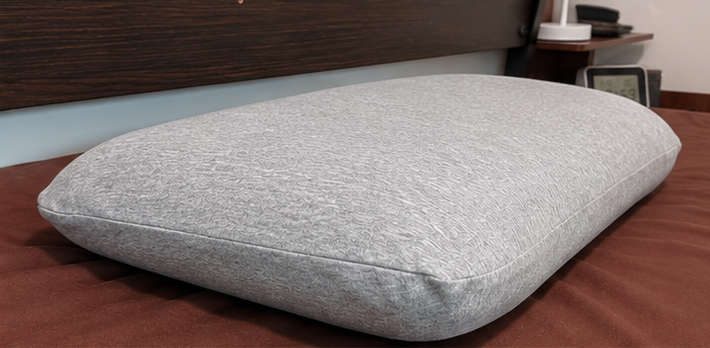 Orthopedic Memory Foam Pillow with Bamboo Cover + 2 Cotton Pillowcases