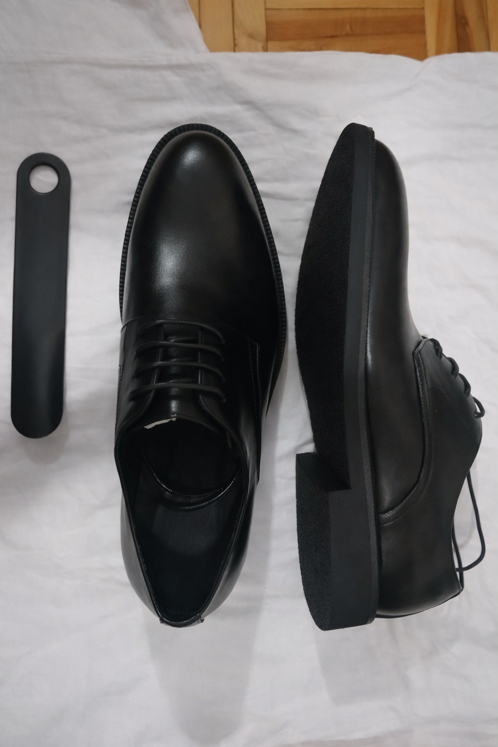 Men’s Classic Black Leather Dress Shoes