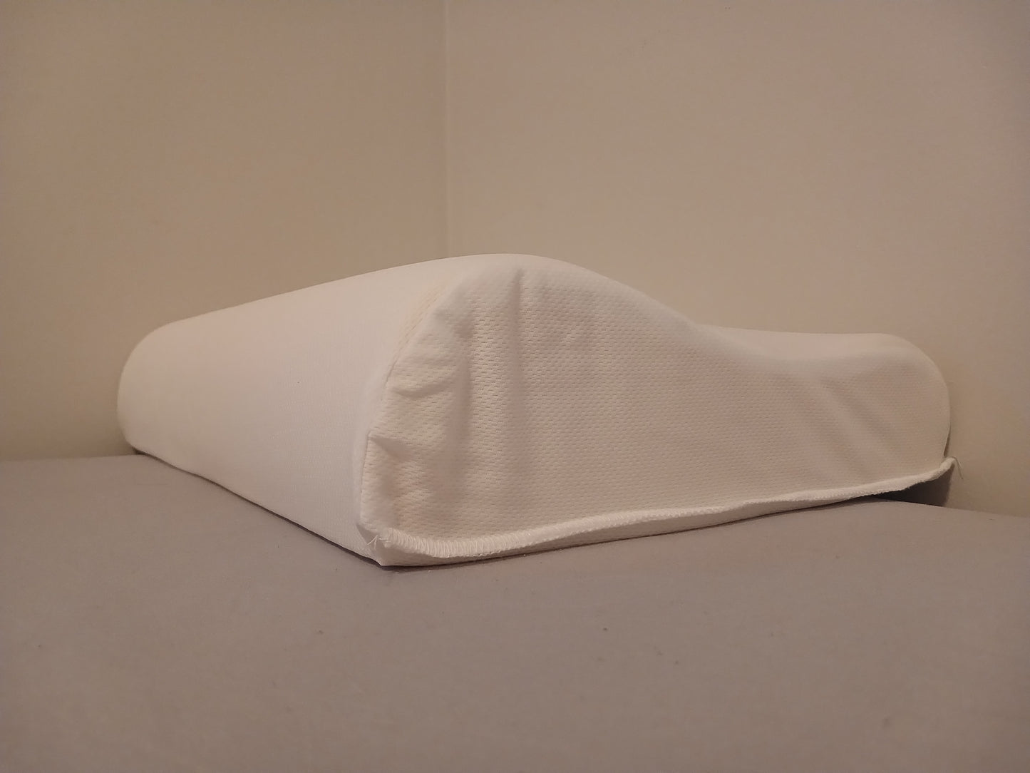 Contoured Memory Foam Pillow